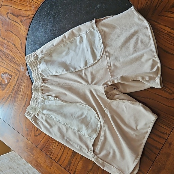Aritzia Le Fou Wilfred Vegan Suede Funk Shorts Size 6 In Oyster - Picture 8 of 14